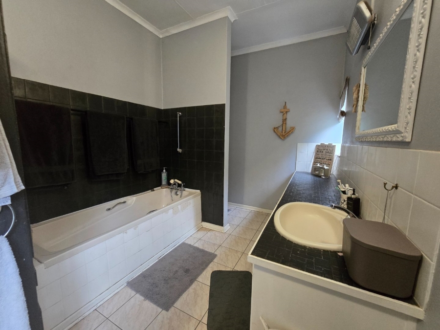 4 Bedroom Property for Sale in Bayswater Free State